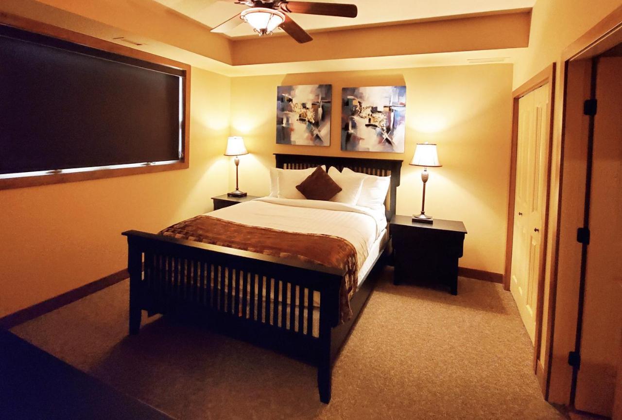 Cozystay Signature Lake Okanagan Resort Kelowna Eksteriør billede