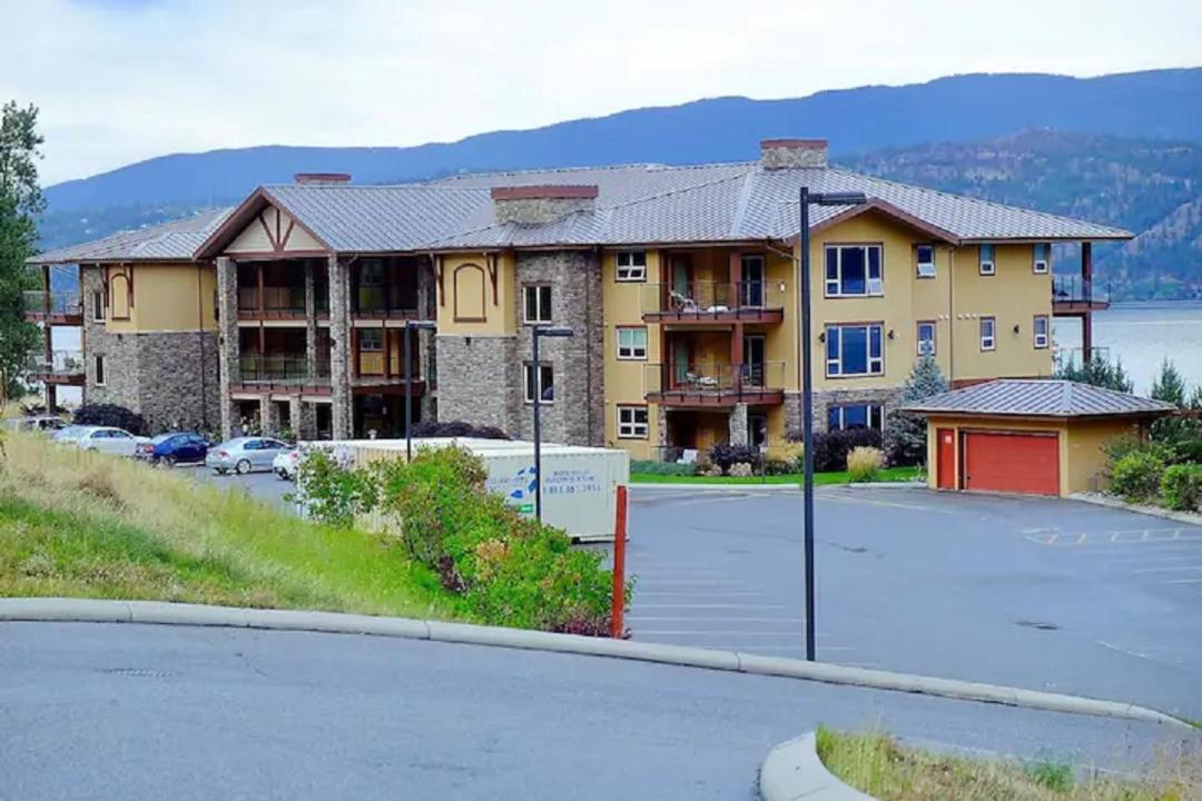 Cozystay Signature Lake Okanagan Resort Kelowna Eksteriør billede