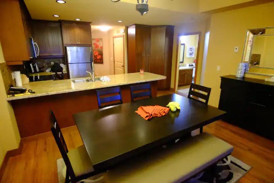 Cozystay Signature Lake Okanagan Resort Kelowna Eksteriør billede